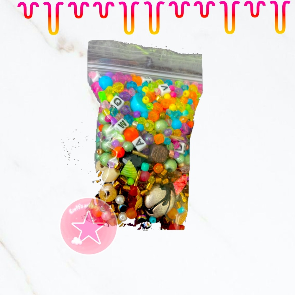 CONFETTY MULTICOLOR BAG OF CHARMS AND BEADS FOR JEWELERY